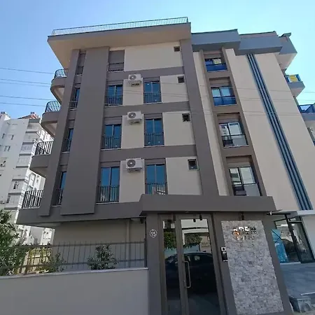 Aden Apartmán *